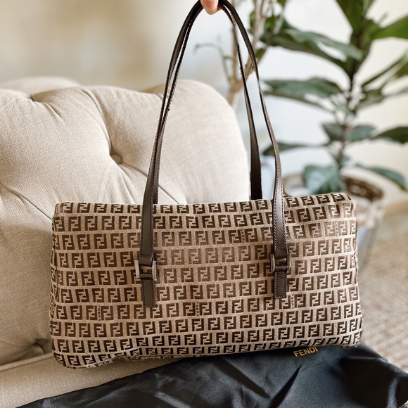 FENDI Large Oversized Zucchino FF East West Baguette Tote - Shoulder Bag - Picture 13 of 15